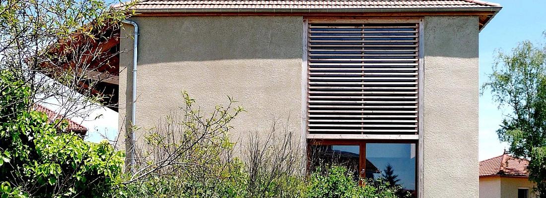 Reconversion d'une grange en pisé en habitation
