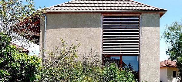 Reconversion d'une grange en pisé en habitation