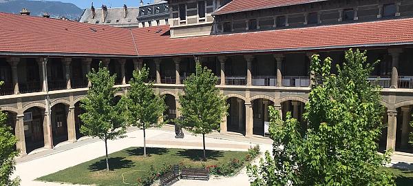 Lycée Champollion