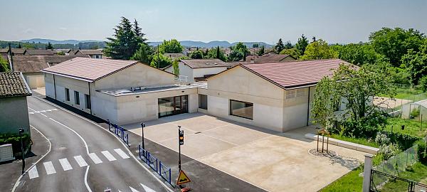 Salle polyvalente et salle de restauration scolaire