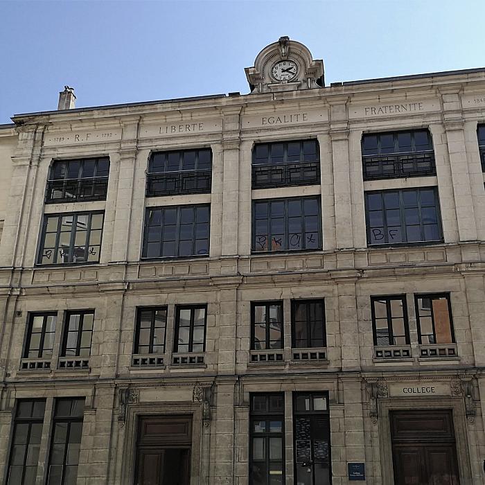 Déconstruction sélective au collège Truffaut à Lyon